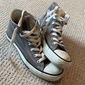 Converse size 7